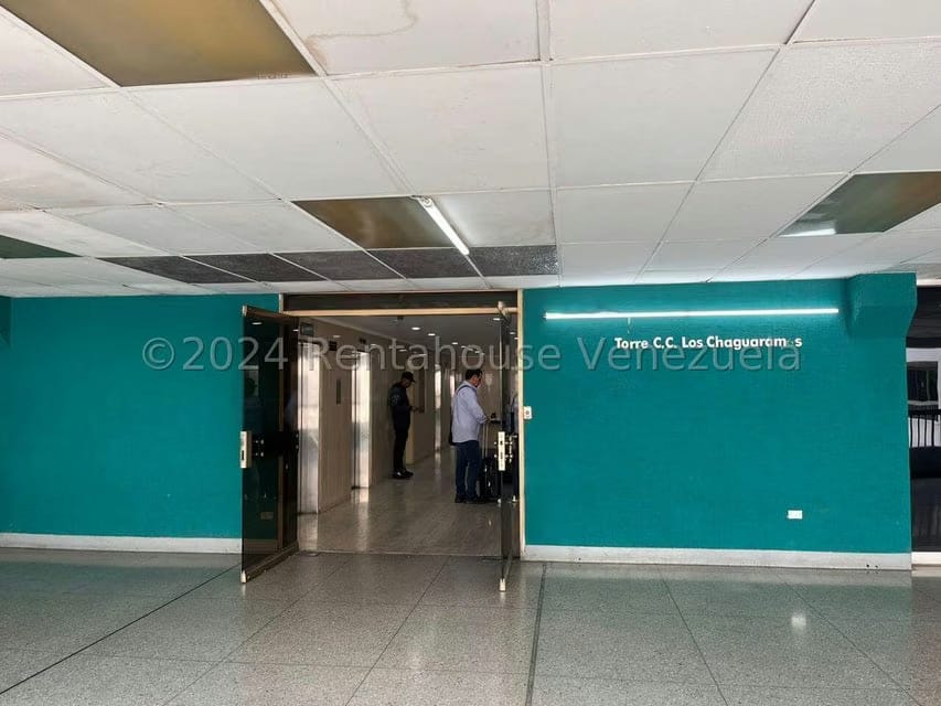Comercial (Oficina) en Venta en Los Chaguaramos, Distrito Metropolitano - 3