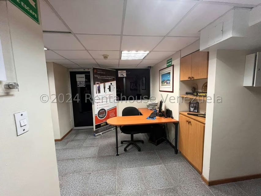 Comercial (Oficina) en Venta en Los Chaguaramos, Distrito Metropolitano - 6