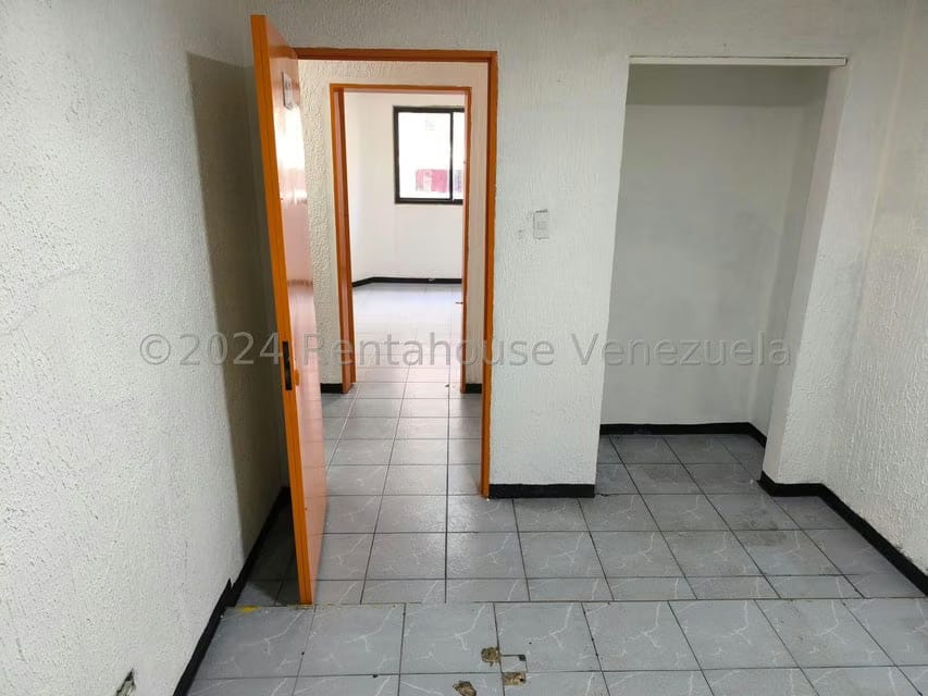 Comercial (Oficina) en Alquiler en Parroquia La Candelaria, Distrito Metropolitano - 12