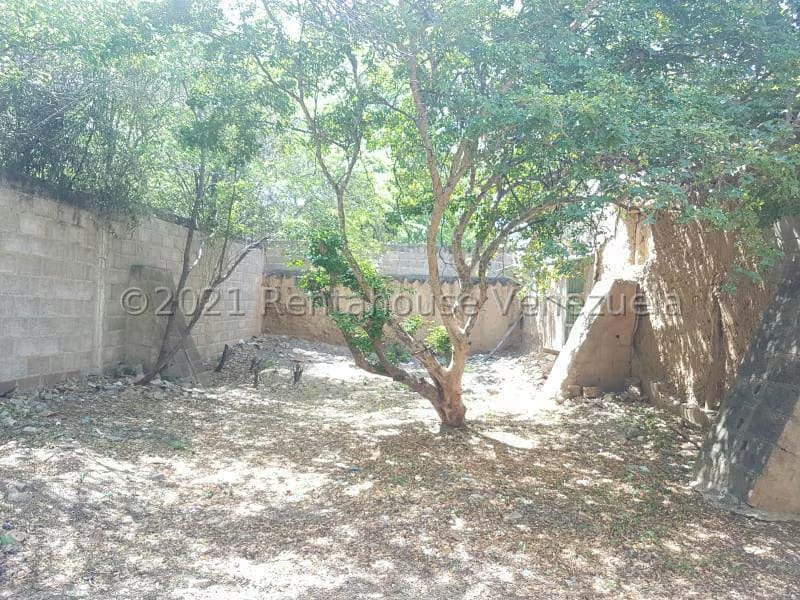 Terreno (Comercial) en Venta en Centro, Falcon - 2