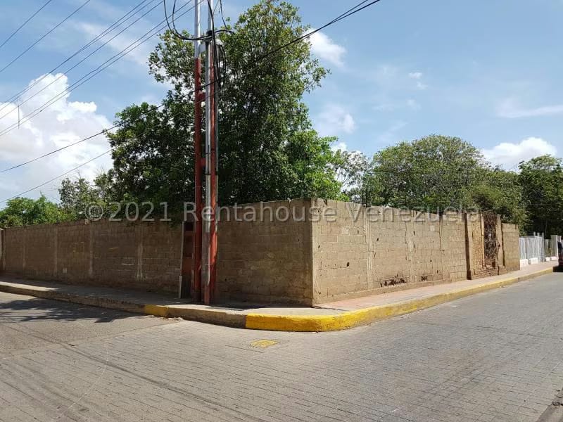 Terreno (Comercial) en Venta en Centro, Falcon - 3