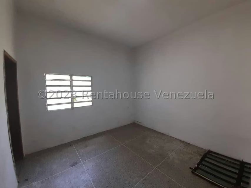 Comercial (Local Comercial) en Alquiler en Parroquia Catedral, Lara - 11