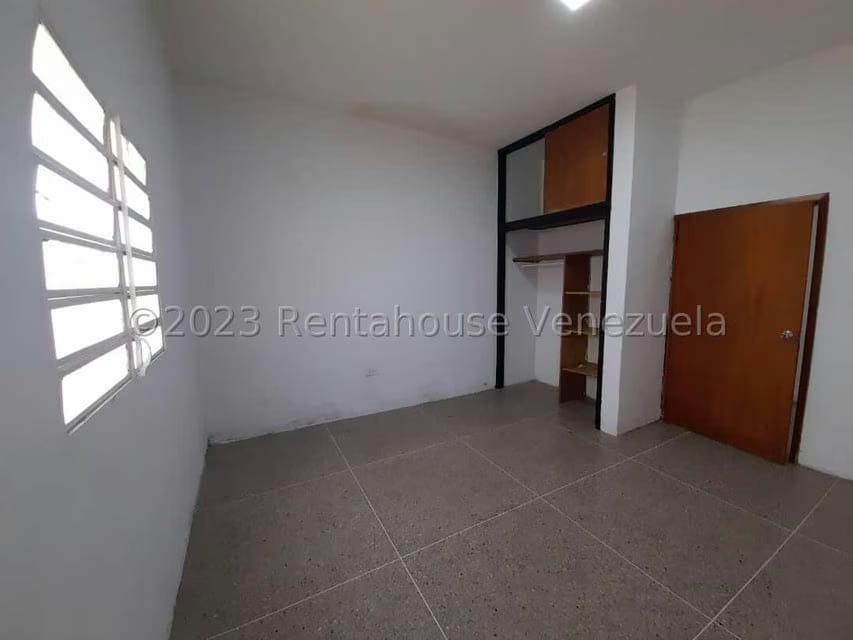 Comercial (Local Comercial) en Alquiler en Parroquia Catedral, Lara - 17