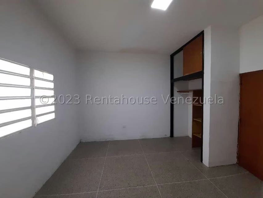Comercial (Local Comercial) en Alquiler en Parroquia Catedral, Lara - 18
