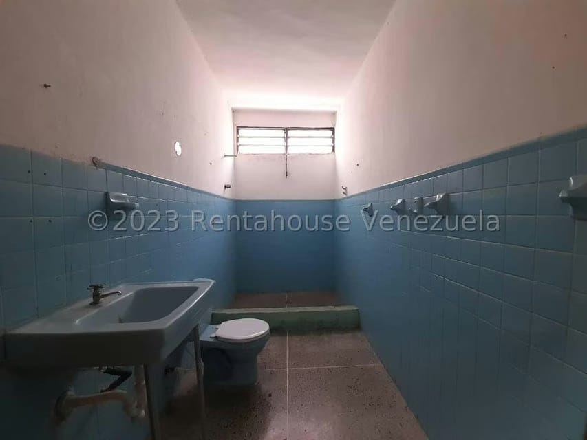 Comercial (Local Comercial) en Alquiler en Parroquia Catedral, Lara - 21