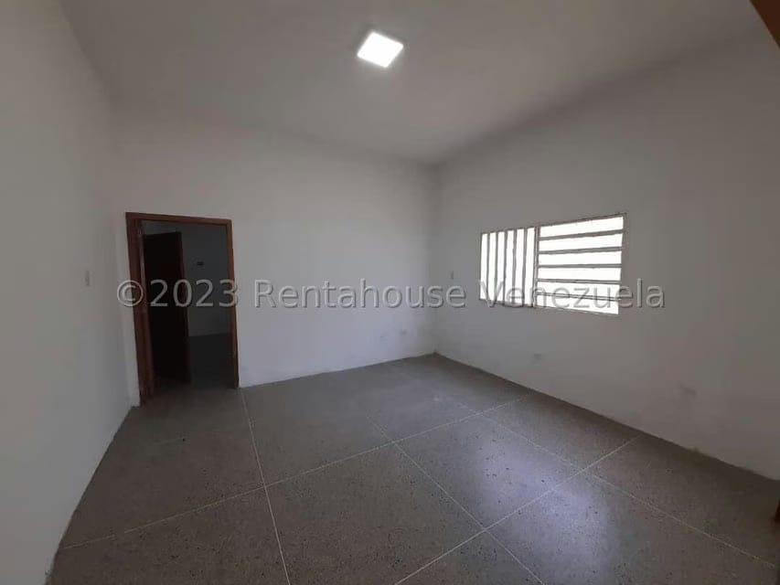 Comercial (Local Comercial) en Alquiler en Parroquia Catedral, Lara - 7