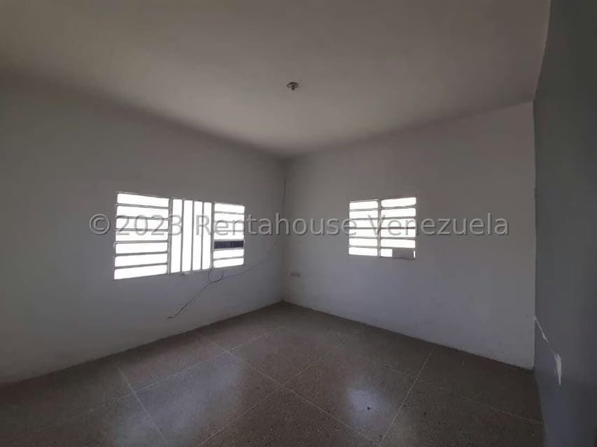 Comercial (Local Comercial) en Alquiler en Parroquia Catedral, Lara - 9
