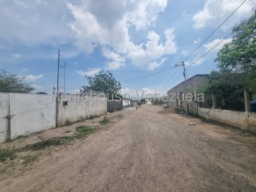 Terreno (Comercial) en Venta en Parroquia Concepcion, Lara - 2