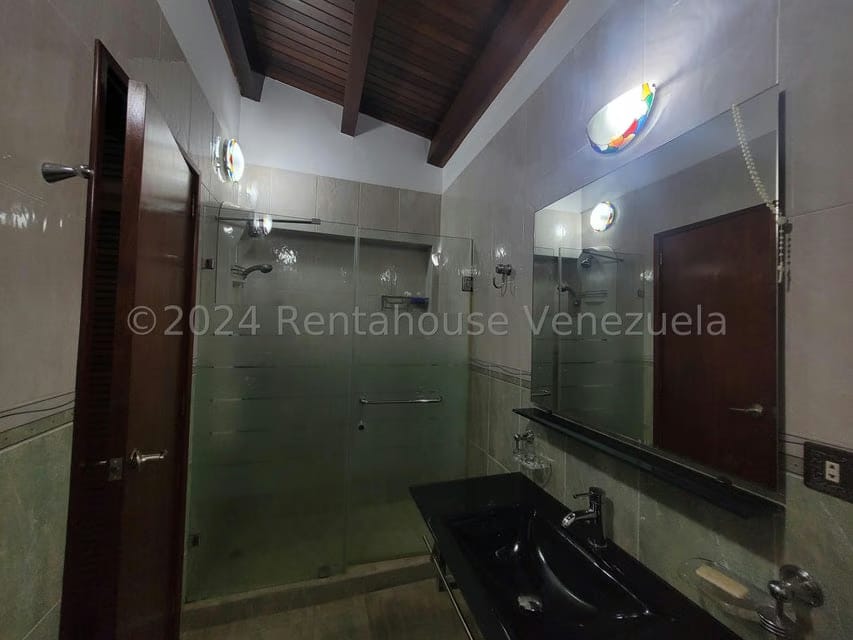 Casa (Duplex) en Venta en La Lagunita Country Club, Distrito Metropolitano - 28
