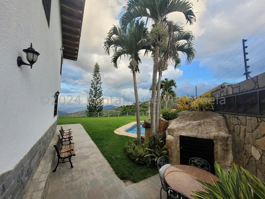 Casa (Duplex) en Venta en La Lagunita Country Club, Distrito Metropolitano - 10