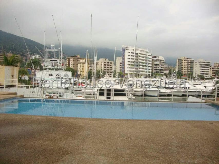 Apartamento (1 Nivel) en Venta en Caraballeda, Vargas - 12