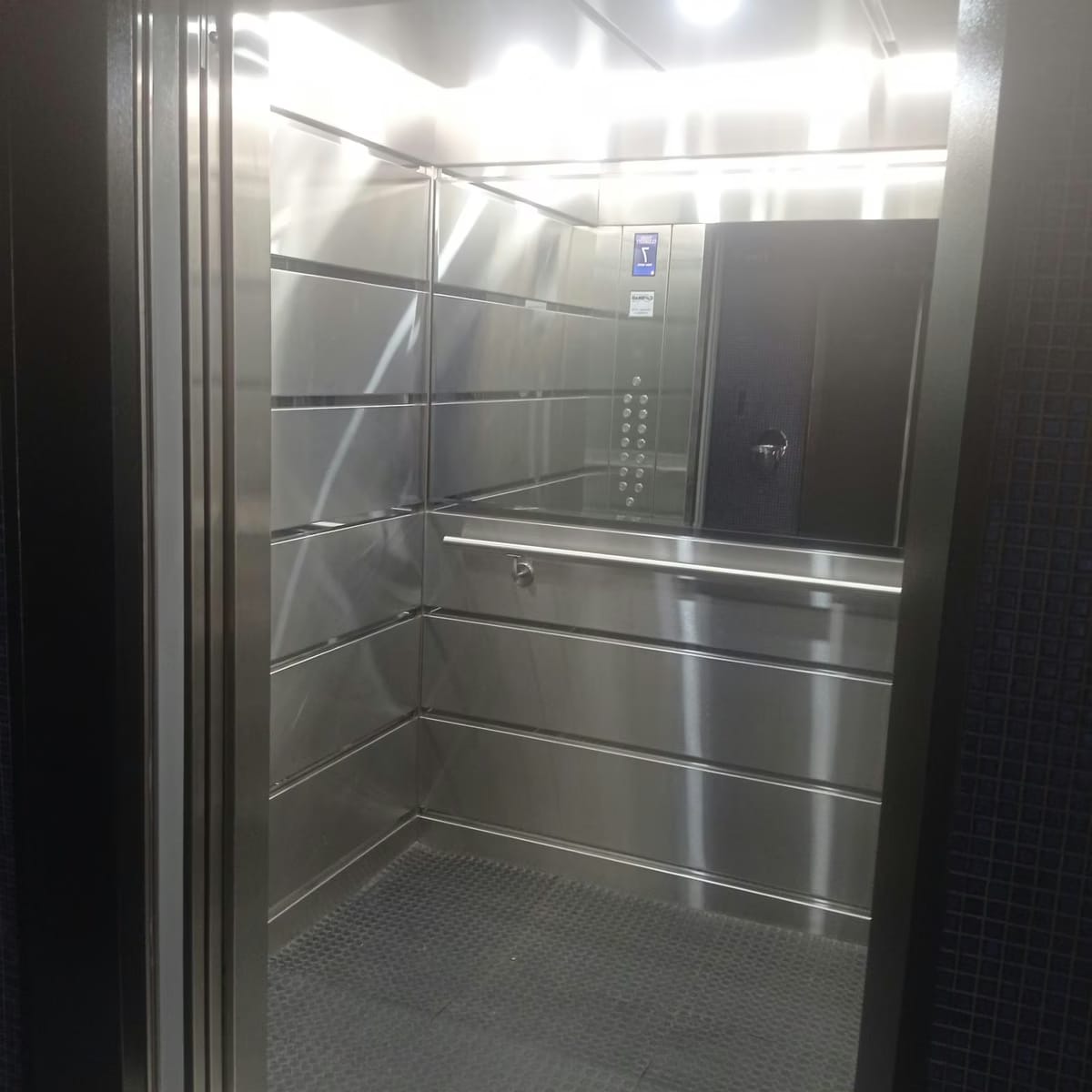 Oficina en Venta - En la icónica Torre Clement - El Rosal - Chacao - Estado Miranda - 2