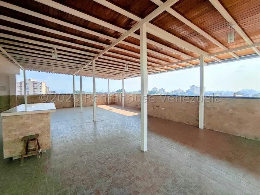 Apartamento (Duplex) en Venta en Lourdes, Aragua - 36