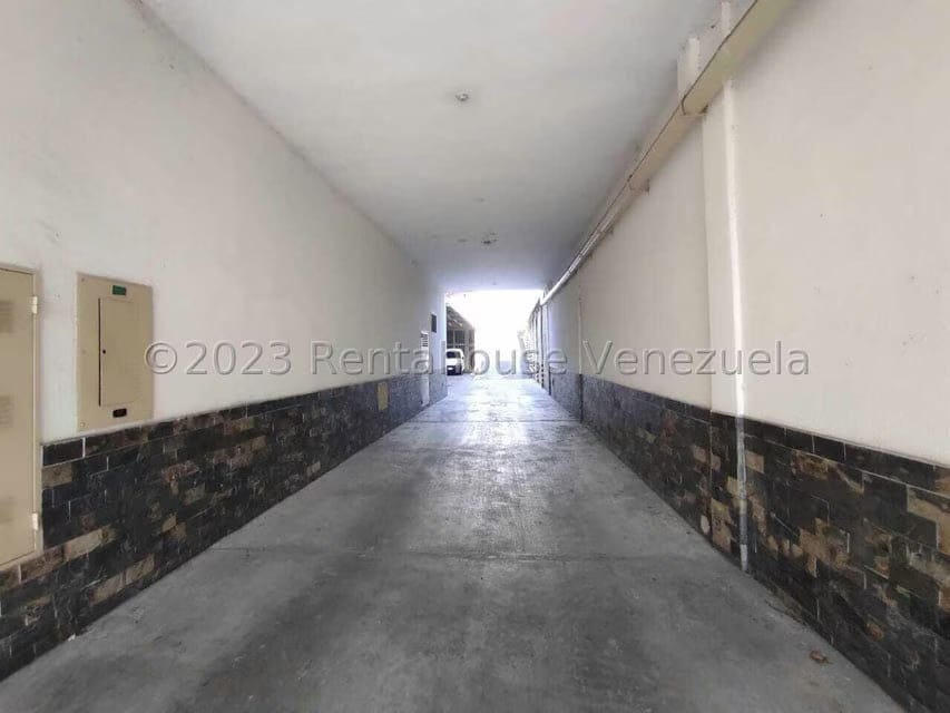 Apartamento (Duplex) en Venta en Lourdes, Aragua - 43