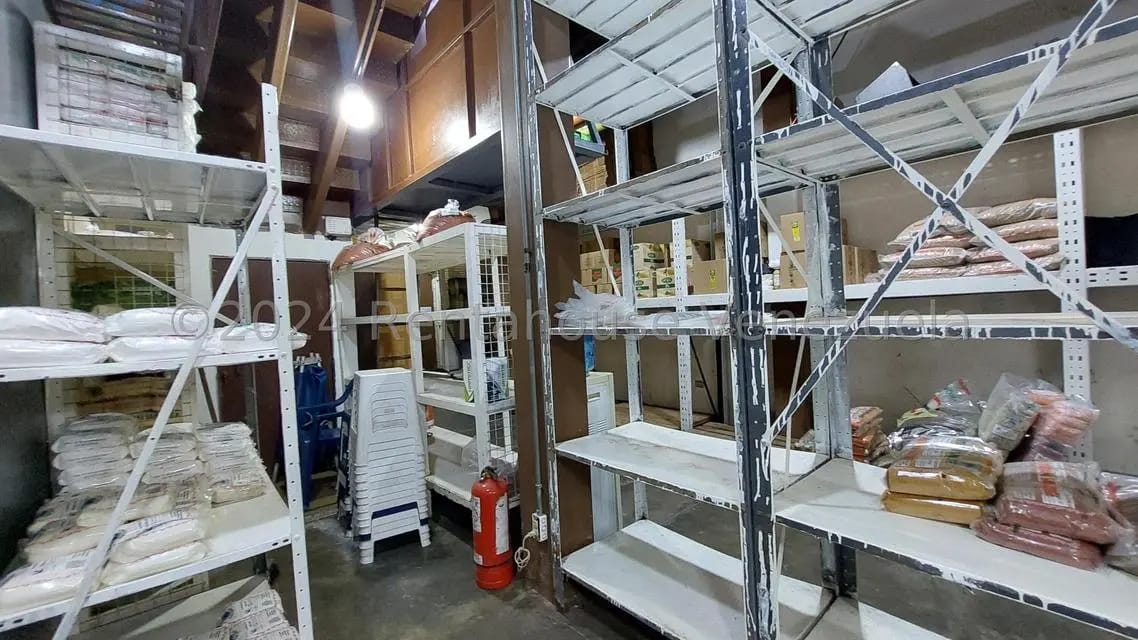 Comercial (Galpon - Deposito) en Venta en Prado de Maria, Distrito Metropolitano - 102