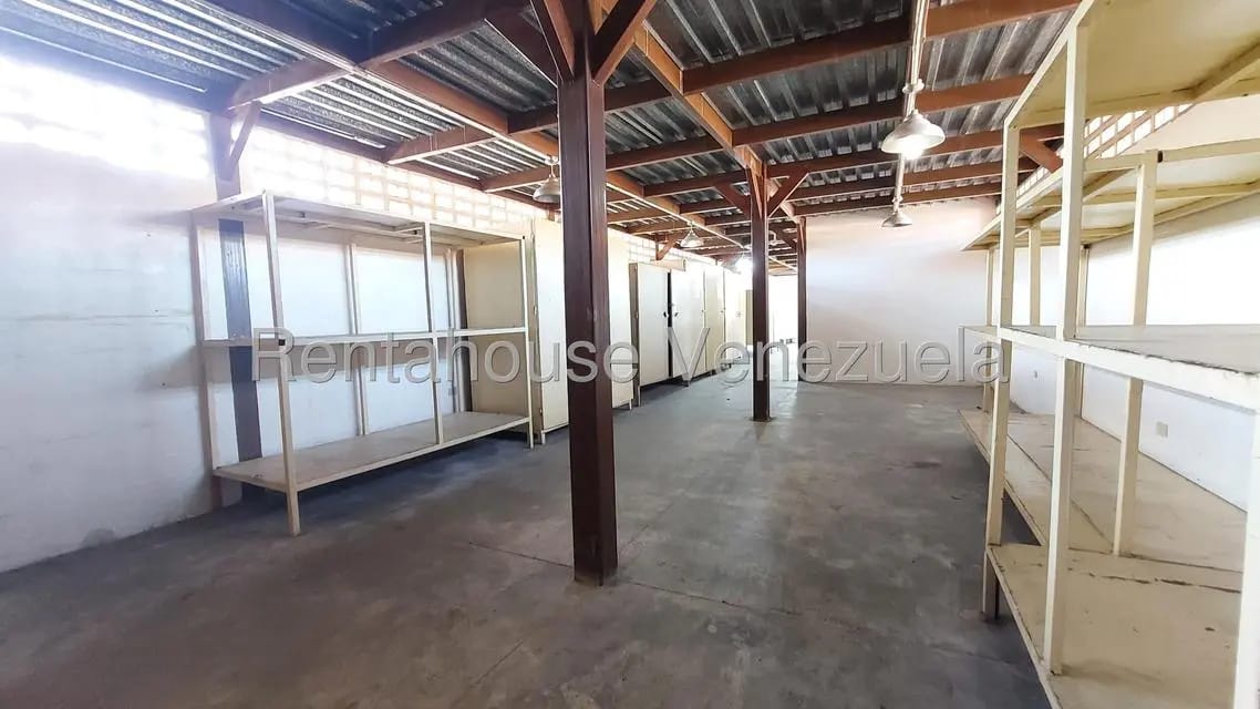 Comercial (Galpon - Deposito) en Venta en Prado de Maria, Distrito Metropolitano - 180