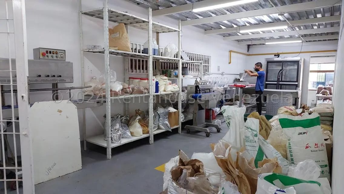 Comercial (Galpon - Deposito) en Venta en Prado de Maria, Distrito Metropolitano - 64