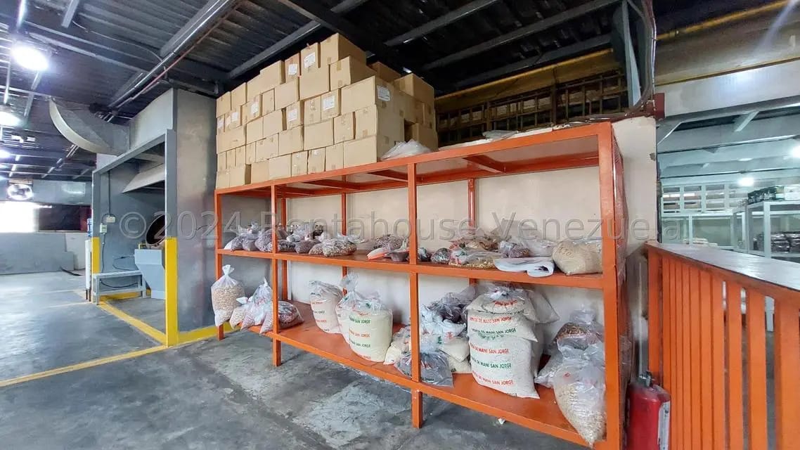 Comercial (Galpon - Deposito) en Venta en Prado de Maria, Distrito Metropolitano - 80