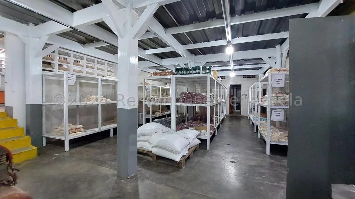 Comercial (Galpon - Deposito) en Venta en Prado de Maria, Distrito Metropolitano - 85