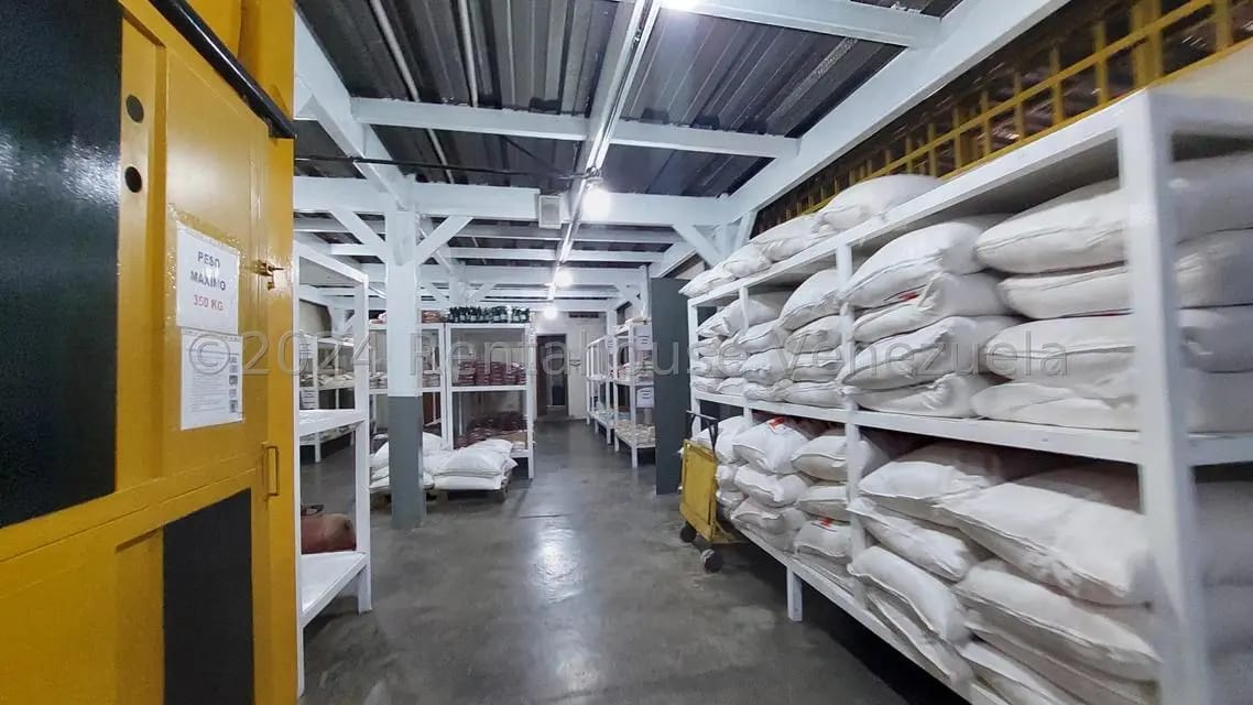Comercial (Galpon - Deposito) en Venta en Prado de Maria, Distrito Metropolitano - 86