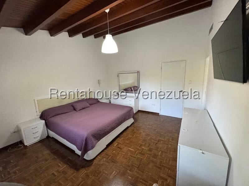 Casa (Duplex) en Venta en Cumbres de Curumo, Distrito Metropolitano - 14