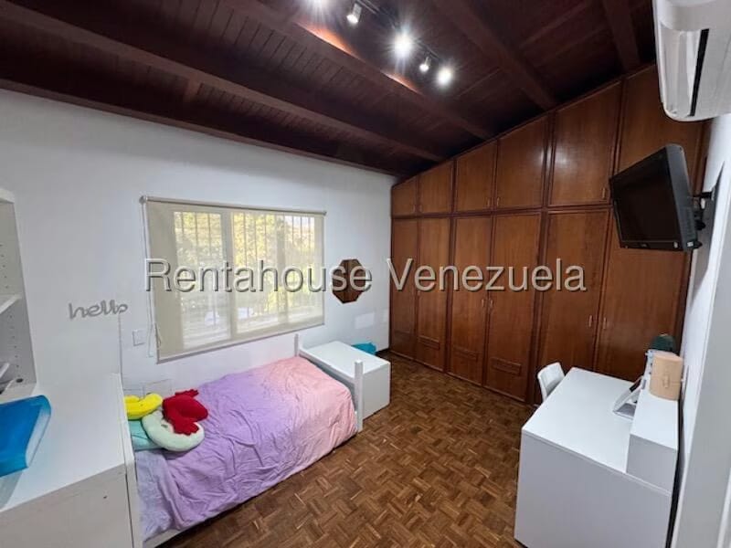 Casa (Duplex) en Venta en Cumbres de Curumo, Distrito Metropolitano - 16