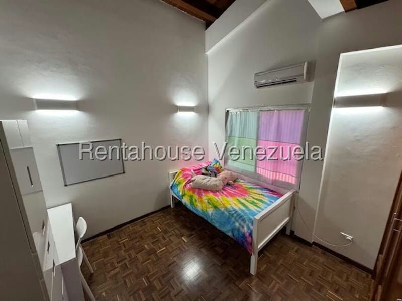 Casa (Duplex) en Venta en Cumbres de Curumo, Distrito Metropolitano - 19