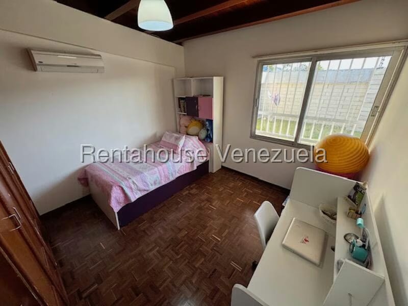 Casa (Duplex) en Venta en Cumbres de Curumo, Distrito Metropolitano - 21