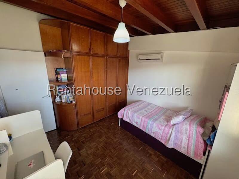 Casa (Duplex) en Venta en Cumbres de Curumo, Distrito Metropolitano - 22