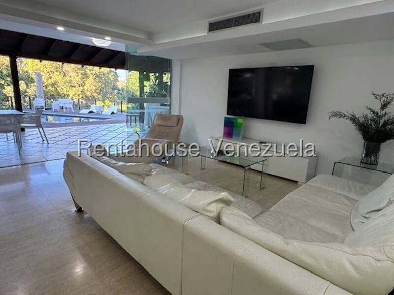 Casa (Duplex) en Venta en Cumbres de Curumo, Distrito Metropolitano - 34
