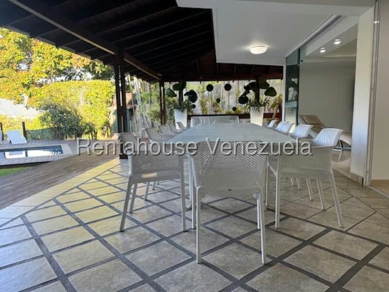 Casa (Duplex) en Venta en Cumbres de Curumo, Distrito Metropolitano - 40
