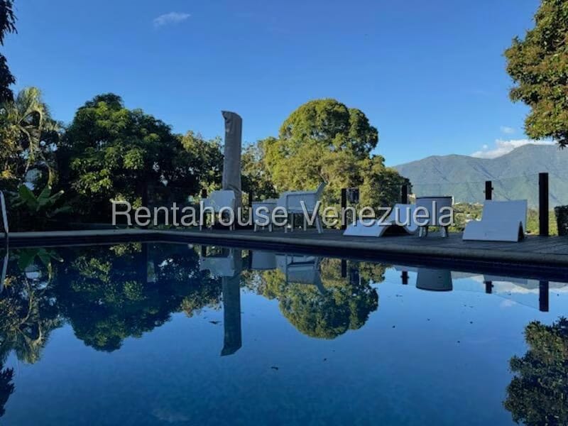 Casa (Duplex) en Venta en Cumbres de Curumo, Distrito Metropolitano - 46