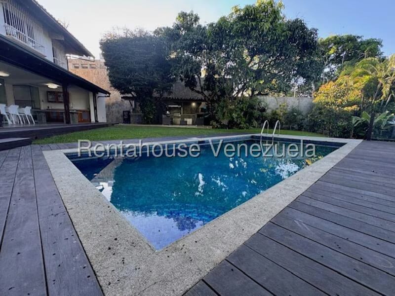 Casa (Duplex) en Venta en Cumbres de Curumo, Distrito Metropolitano - 49