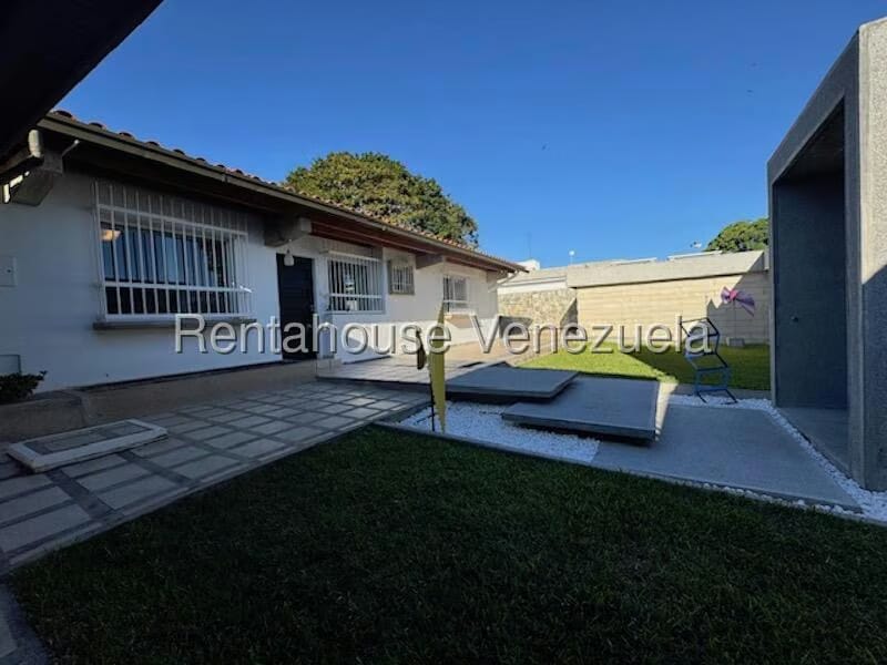 Casa (Duplex) en Venta en Cumbres de Curumo, Distrito Metropolitano - 60