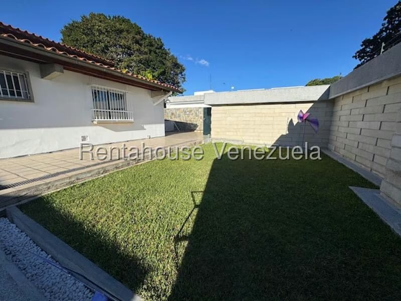 Casa (Duplex) en Venta en Cumbres de Curumo, Distrito Metropolitano - 62