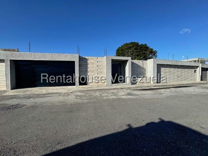 Casa (Duplex) en Venta en Cumbres de Curumo, Distrito Metropolitano - 63