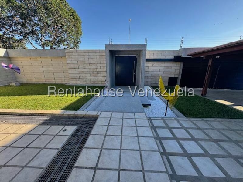 Casa (Duplex) en Venta en Cumbres de Curumo, Distrito Metropolitano - 67