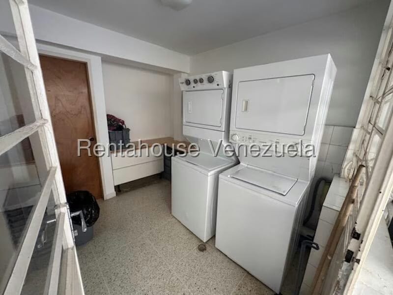 Casa (Duplex) en Venta en Cumbres de Curumo, Distrito Metropolitano - 71