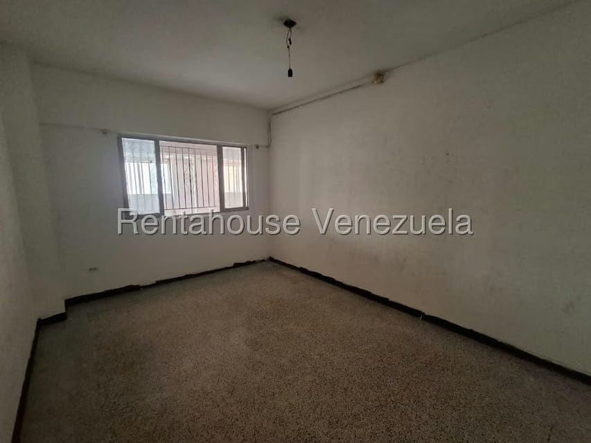 Comercial (Edificio) en Alquiler en Catia, Distrito Metropolitano - 20