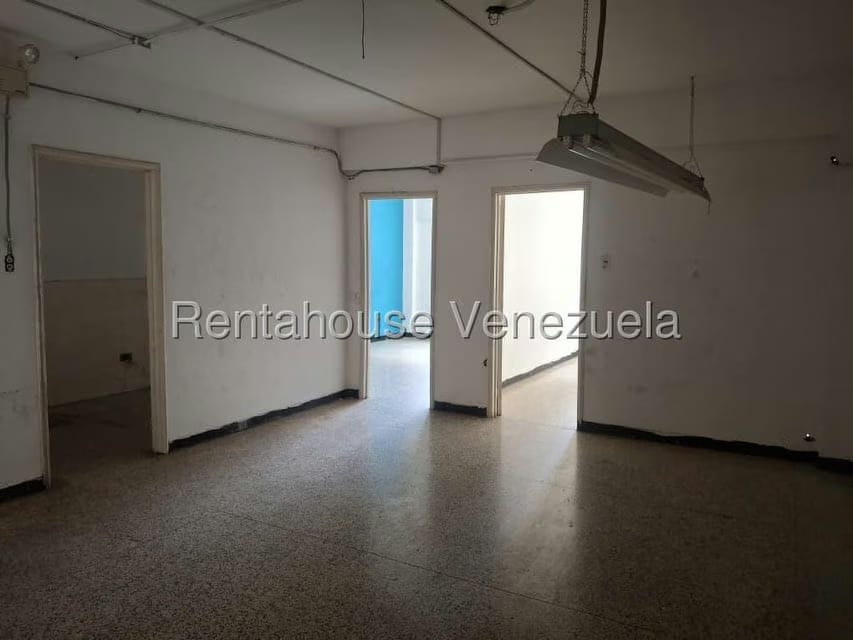 Comercial (Edificio) en Alquiler en Catia, Distrito Metropolitano - 7