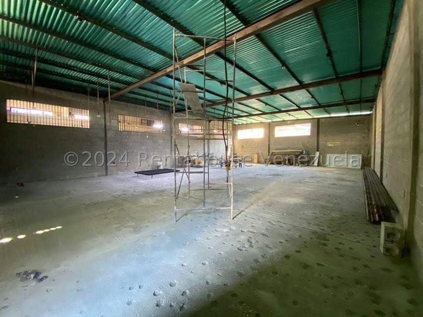 Comercial (Galpon - Deposito) en Alquiler en Zona Industrial 1, Lara - 12