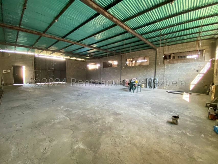 Comercial (Galpon - Deposito) en Alquiler en Zona Industrial 1, Lara - 13