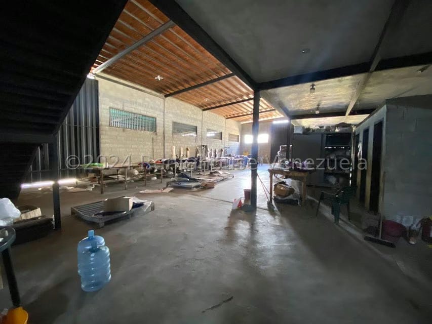 Comercial (Galpon - Deposito) en Alquiler en Zona Industrial 1, Lara - 19