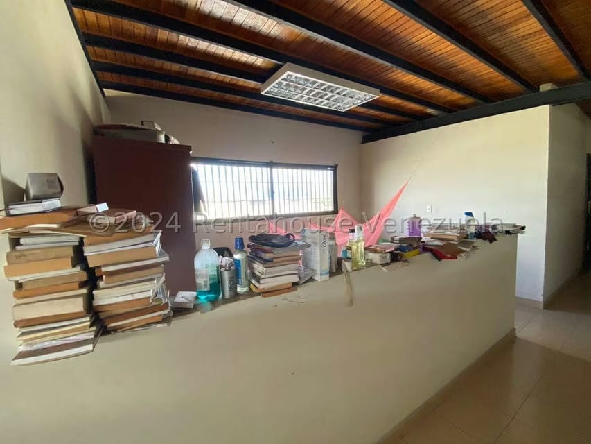 Comercial (Galpon - Deposito) en Alquiler en Zona Industrial 1, Lara - 23