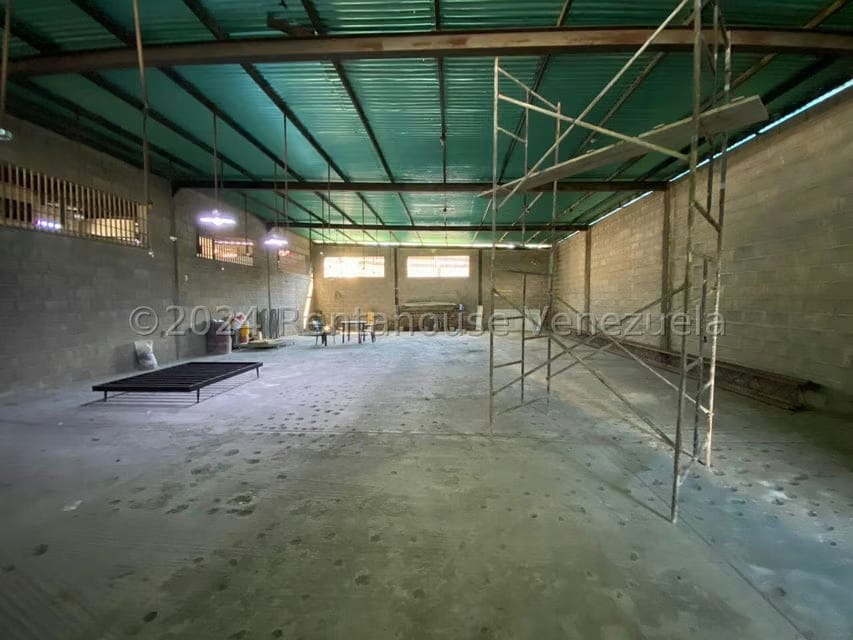Comercial (Galpon - Deposito) en Alquiler en Zona Industrial 1, Lara - 9