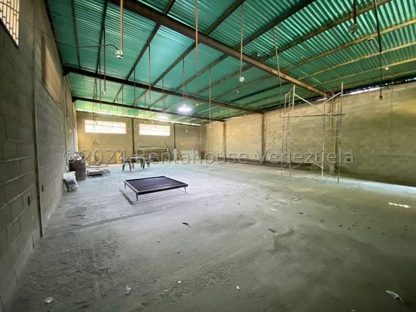 Comercial (Galpon - Deposito) en Alquiler en Zona Industrial 1, Lara - 10
