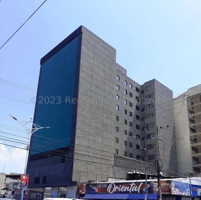 Comercial (Local Comercial) en Venta en Puerto La Cruz, Anzoategui - 3