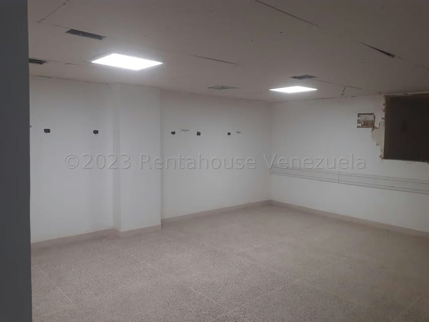 Comercial (Local Comercial) en Venta en Puerto La Cruz, Anzoategui - 9