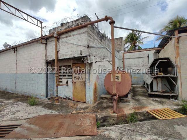 Comercial (Galpon - Deposito) en Venta en Zona Industrial San Vicente, Aragua - 69