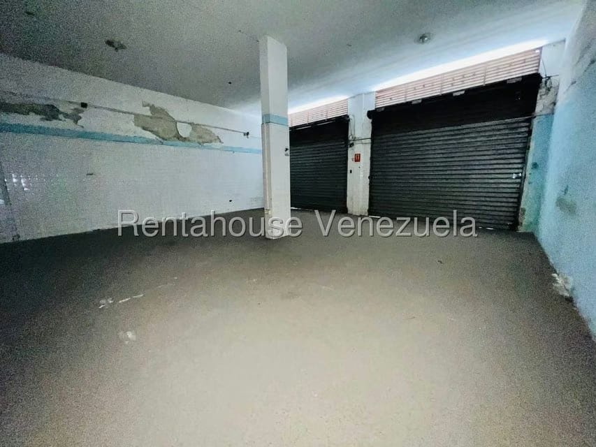 Comercial (Edificio) en Venta en Zona Centro, Aragua - 2